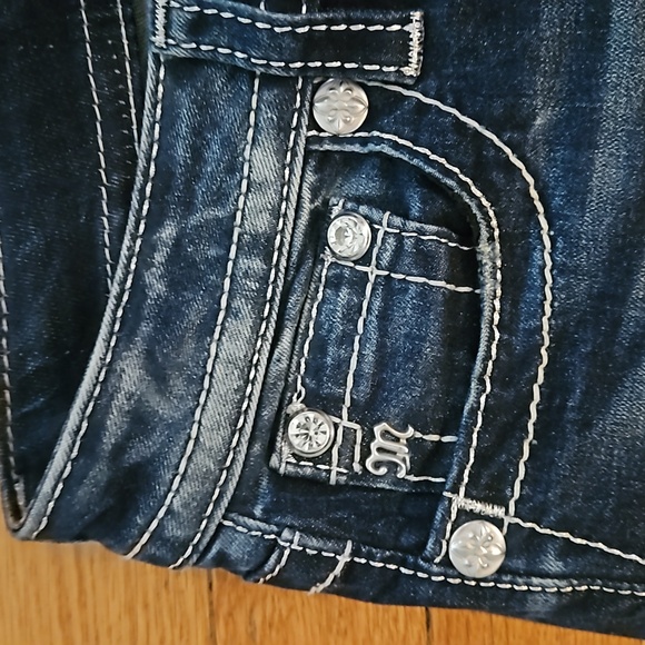 Miss Me Signature Slim Boot Jeans - Picture 7 of 10